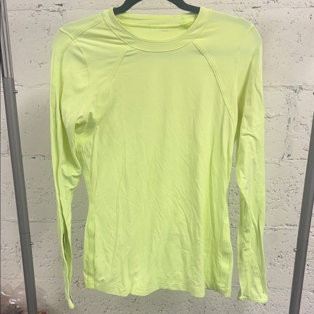 Women's Neon Long Sleeve Zip Pocket in Back LULULEMON Size 8 Athleic Top